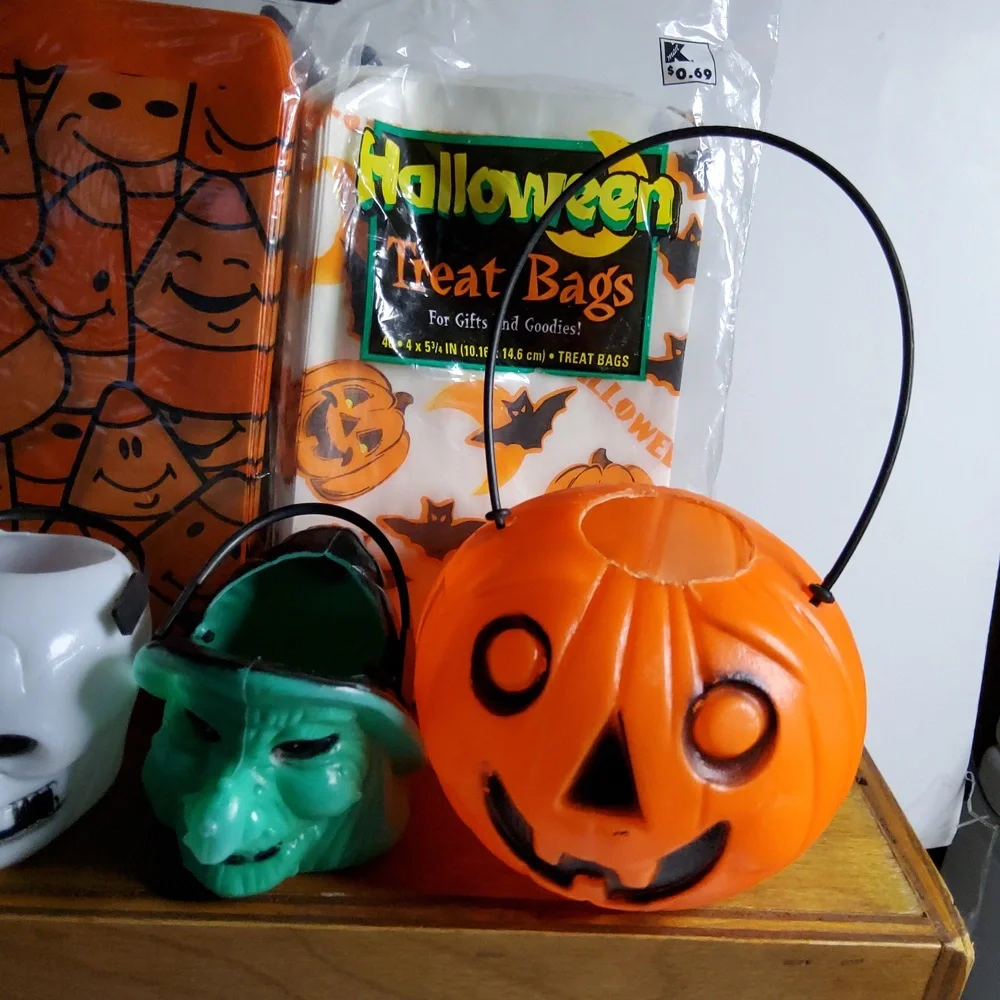 Vintage Holloween Treat Bags Candy Containers